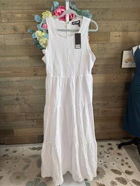 DKNY Crisp White Textured Maxi Dress size XL